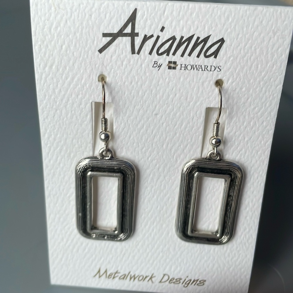Arianna by Howard’s New Black/Silver Earrings
